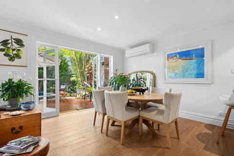Reed Cottage - E Caravan Parks 1