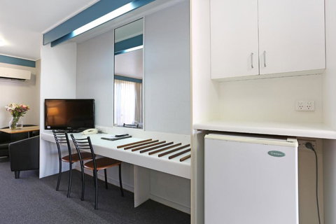 Reef Resort Motel - E Caravan Parks 1