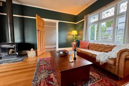 Renovated Cottage Near Cataract Gorge Launceston - E Caravan Parks 0