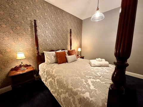 Renovated Cottage Near Cataract Gorge Launceston - E Caravan Parks 1