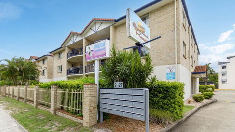 Resort Style Unit Across From The Water - E Caravan Parks 1