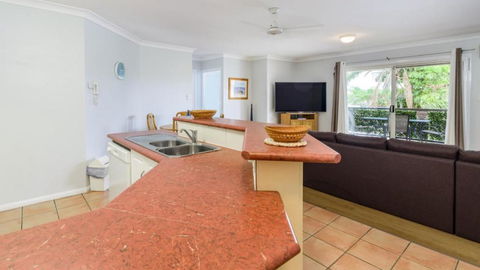 Resort Style Unit Across From The Water - E Caravan Parks 2