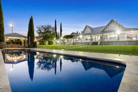 River Hamptons - E Caravan Parks 0