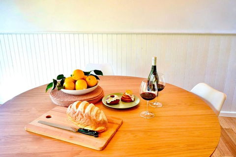 River Lea Cottage - E Caravan Parks 2