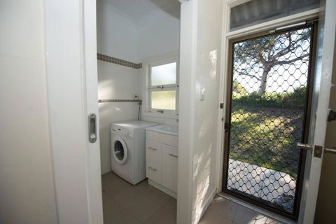 River Panorama Beach House - E Caravan Parks 1