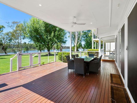 River Views - E Caravan Parks 0