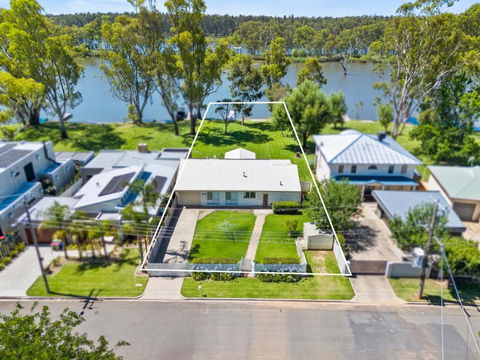 River Views - E Caravan Parks 2