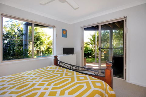 Riverside Views Hawks Nest - E Caravan Parks 2