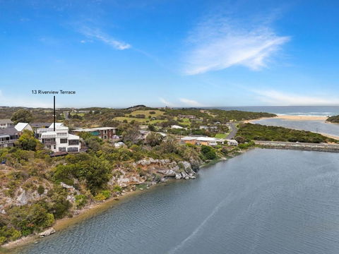 Riverview - E Caravan Parks 1