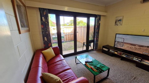 Rise N Shine - Affordable 50sqm Garden Apartment - E Caravan Parks 2