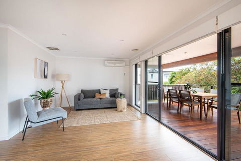 Safety Beach Abode Walk To The Beach - E Caravan Parks 1