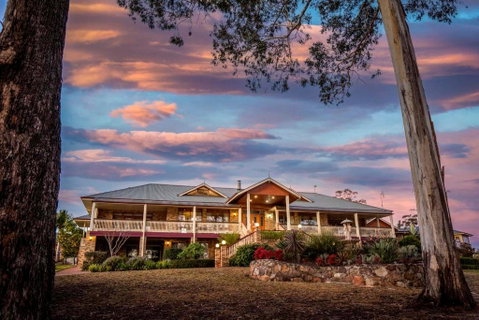 Robyn\'s Nest Lakeside Resort - E Caravan Parks 0