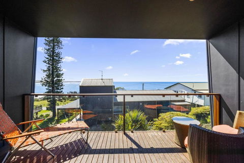 Rock Ledge - E Caravan Parks 0