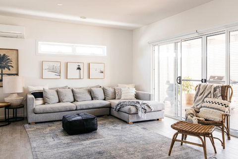 Romantic Retreat In Mornington Peninsula Heartland - E Caravan Parks 0