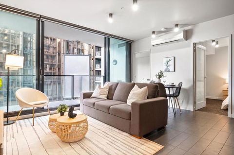 Rooftop Pool 2BR Apt At Marvel Stadium With Free Parking - E Caravan Parks 0