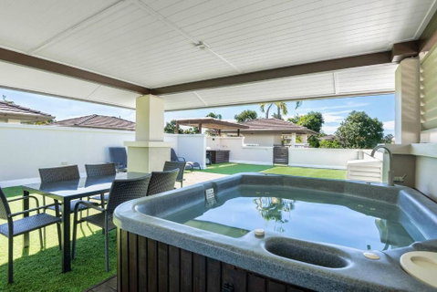 Rooftop Tranquility At Stunning Temple Resort - E Caravan Parks 0