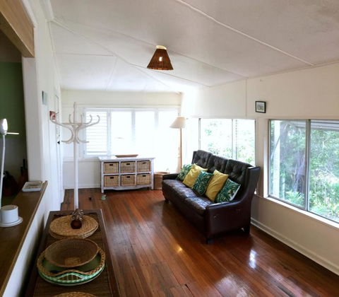Rosemaree, 24 East Street - E Caravan Parks 1