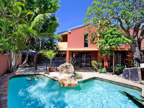 Ross Cres Spacious Private Beach House - E Caravan Parks 0