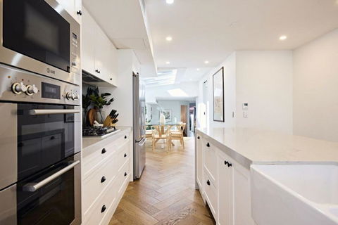 Royal Redfern I90 - E Caravan Parks 1