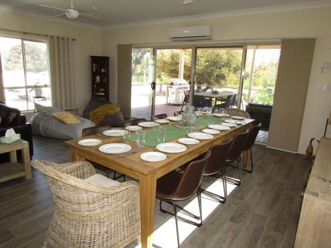 Royston Retreat - E Caravan Parks 3
