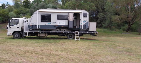 RV Caravan In Rural Setting On Edge Of Town Close To AgQuip - E Caravan Parks 1