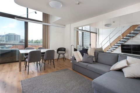 S203S - The Loft By Darling Harbour - E Caravan Parks 0