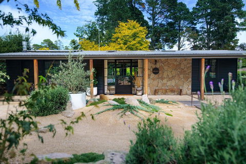 SABLE MAE Luxury Rustic Ranch - E Caravan Parks 1