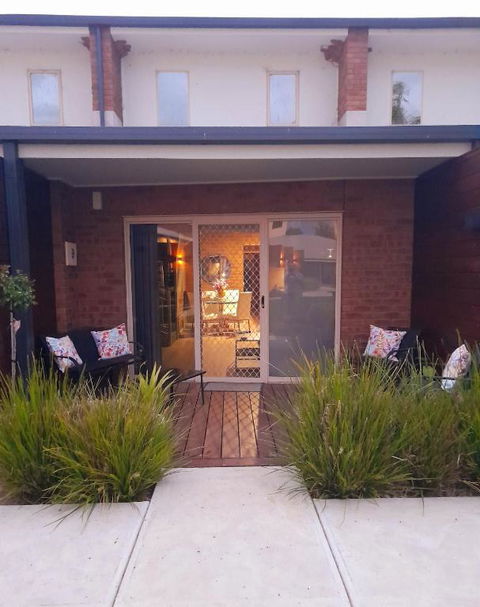 Sailz Villa 9 - E Caravan Parks 0