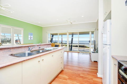 Salt - Aldinga Beach - C21 SouthCoast Holidays - E Caravan Parks 3