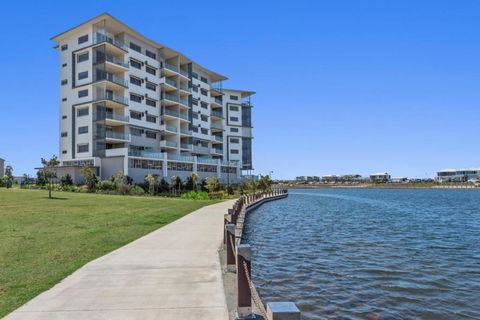 Salt At Oceanside - E Caravan Parks 0