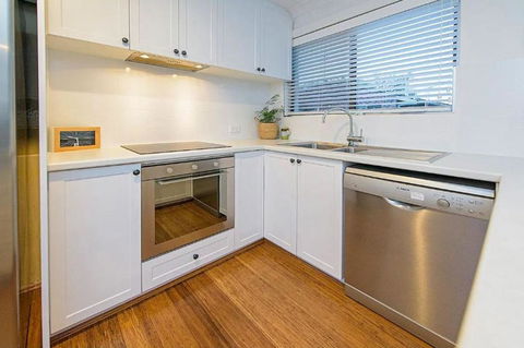 Salty - E Caravan Parks 3