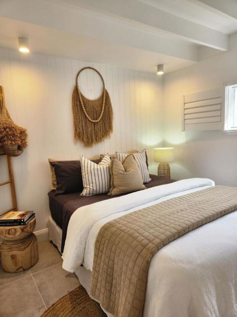SALTY PALMS -Seaside Studio Apartment - E Caravan Parks 1
