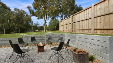 Sams House - E Caravan Parks 3