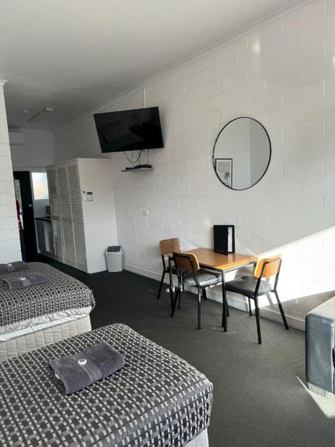 San Remo Hotel Motel - E Caravan Parks 3