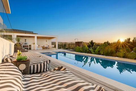 Sanctuary Spaces - Sundowner - E Caravan Parks 1
