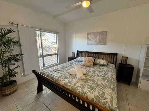 Sand Bars - Spacious, Beach, Pets - E Caravan Parks 0