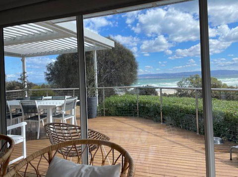 Sandbar Beach House - E Caravan Parks 0