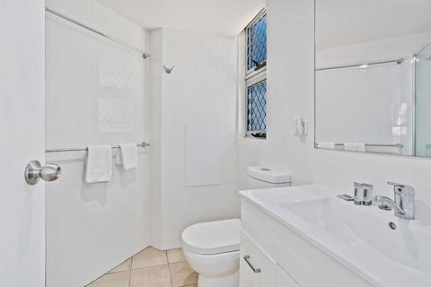 Sandown - Hosted By Burleigh Letting - E Caravan Parks 2