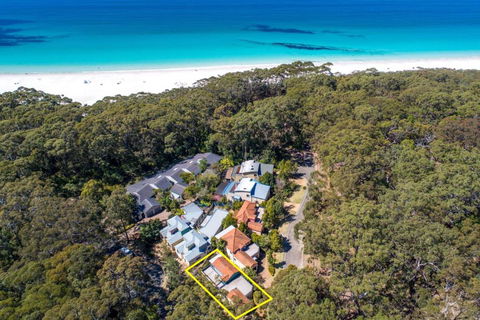 Sandpiper, Hyams Beach - E Caravan Parks 1