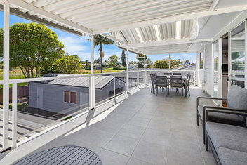 Sandy Dreams with E Caravan Parks