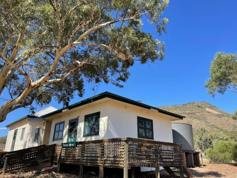Shearers Quarters - The Dutchmans Stern Conservation Park - E Caravan Parks 0
