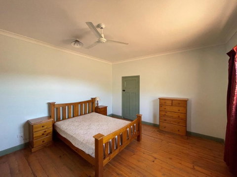 Shearers Quarters - The Dutchmans Stern Conservation Park - E Caravan Parks 3