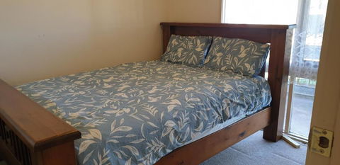 Standard Queen Size Bedroom - E Caravan Parks 1