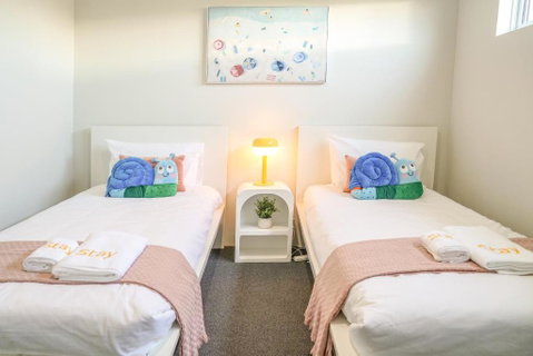 StayAU 5BRM Coastal Retreat For Families Baldivis - E Caravan Parks 3