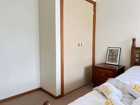 StayAU Farmstay Escape Pastoral Fruit Picking - E Caravan Parks 2