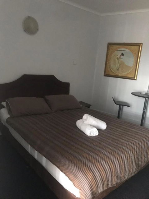 The Flinders Hotel Motel Port Augusta - E Caravan Parks 2