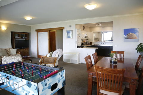 Beachside Entertainer - E Caravan Parks 1