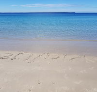 Beachside Husky - Waterfront - E Caravan Parks