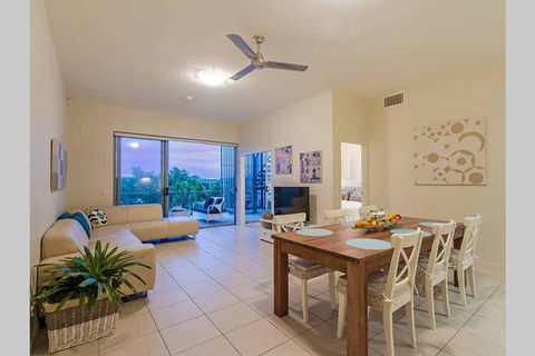 Beachside Penthouse With 360views - E Caravan Parks 0