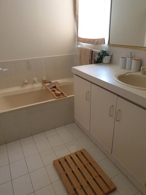 Beachside Retreat - E Caravan Parks 1